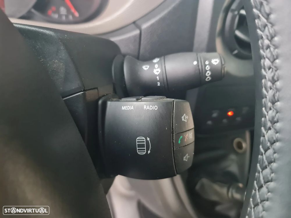 Renault Master 2.3Dci 145 CV L2H2 * AC /com IVA DEDUTÍVEL - 26