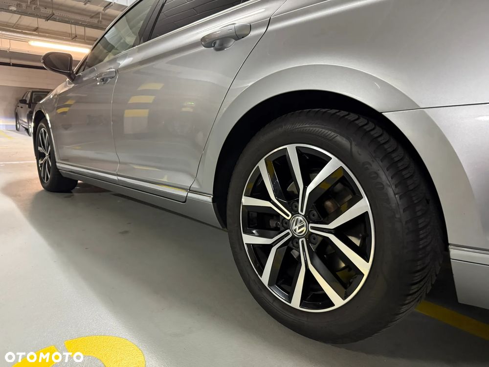Volkswagen Passat 1.8 TSI BMT Highline DSG - 25