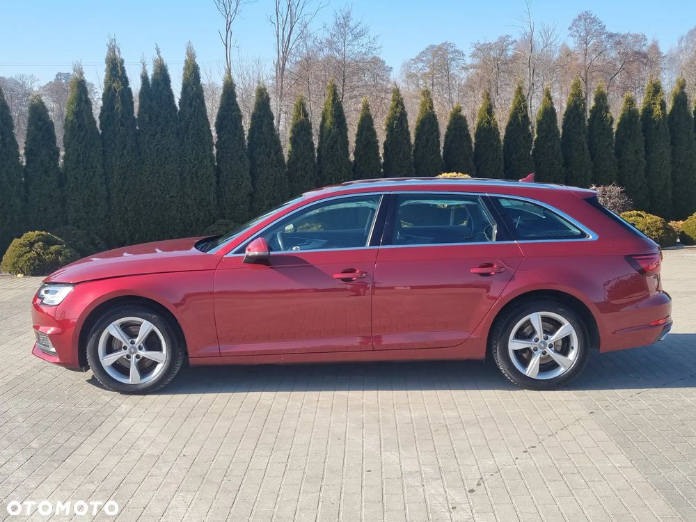 Audi A4 Avant 40 TFSI S tronic sport - 4