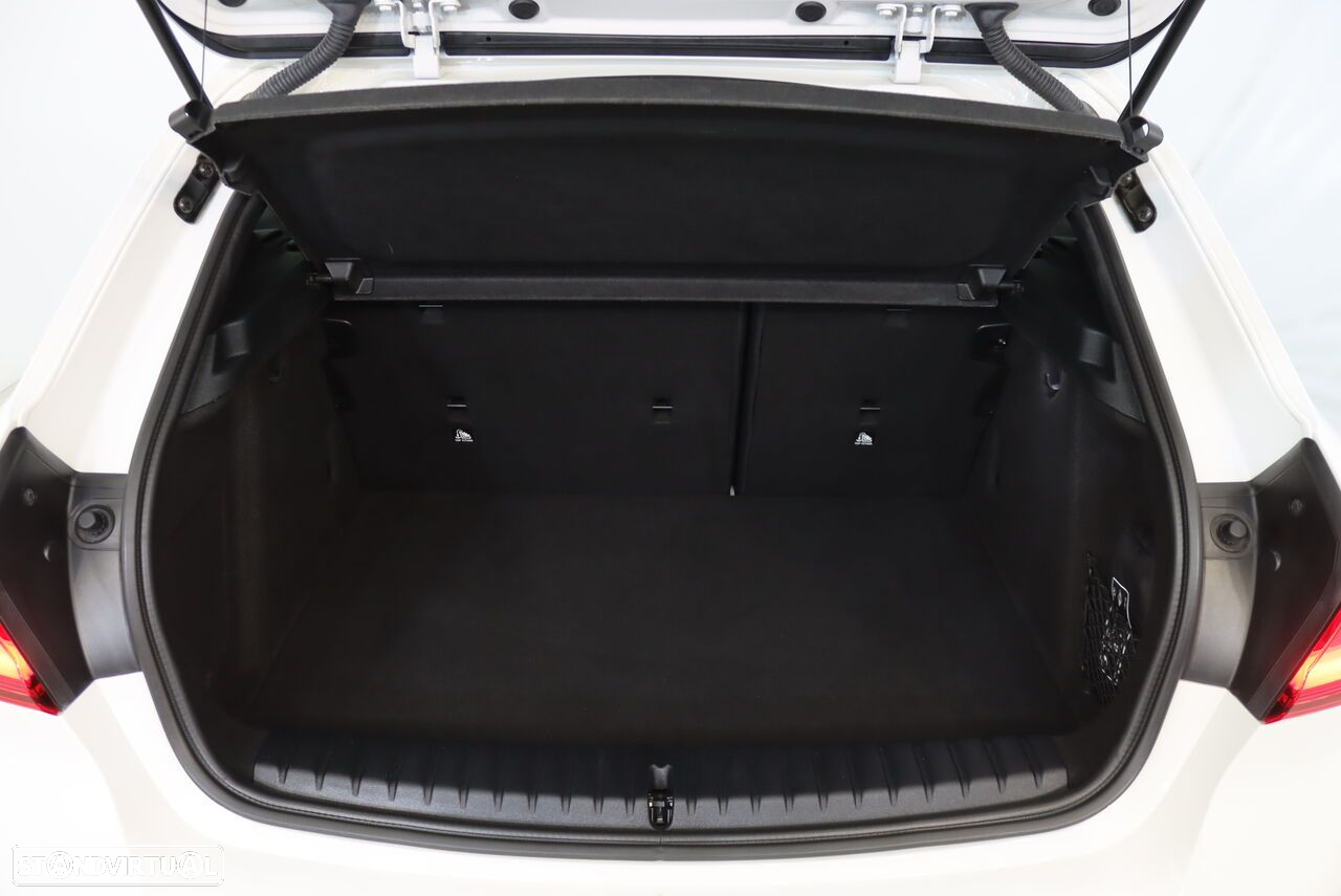 BMW 116 d Pack Desportivo M Auto - 9