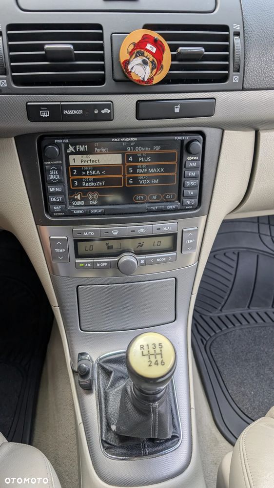 Toyota Avensis 2.2 D-CAT Prestige NAVI - 12