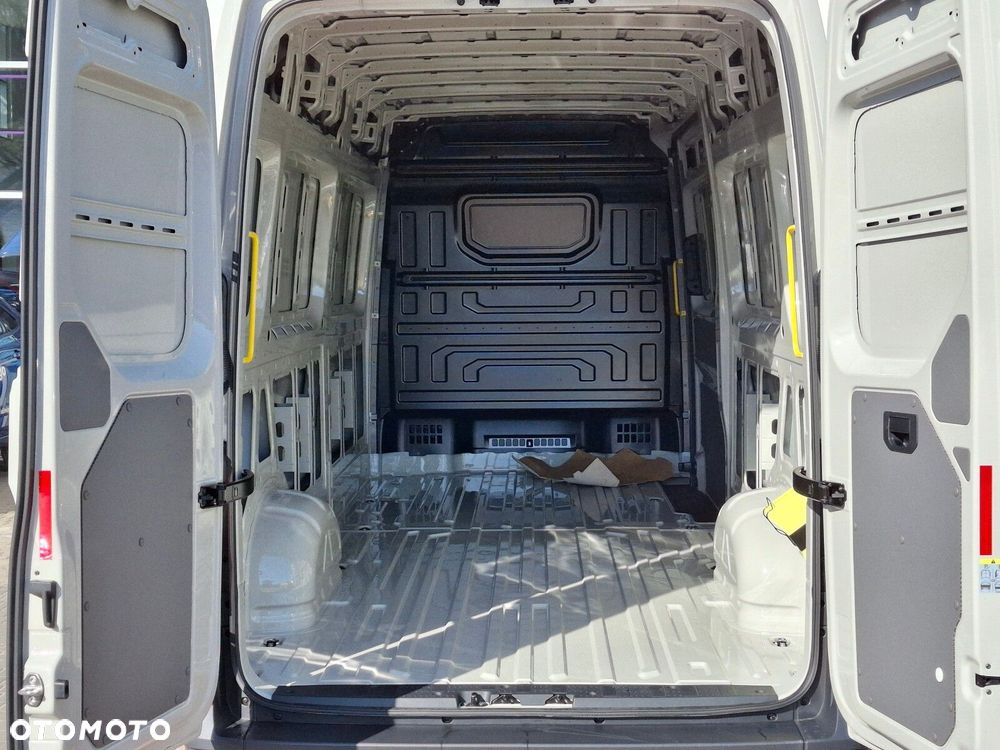 Volkswagen Crafter - 10