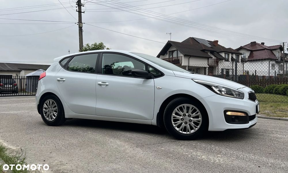 Kia Ceed 1.4 L - 3