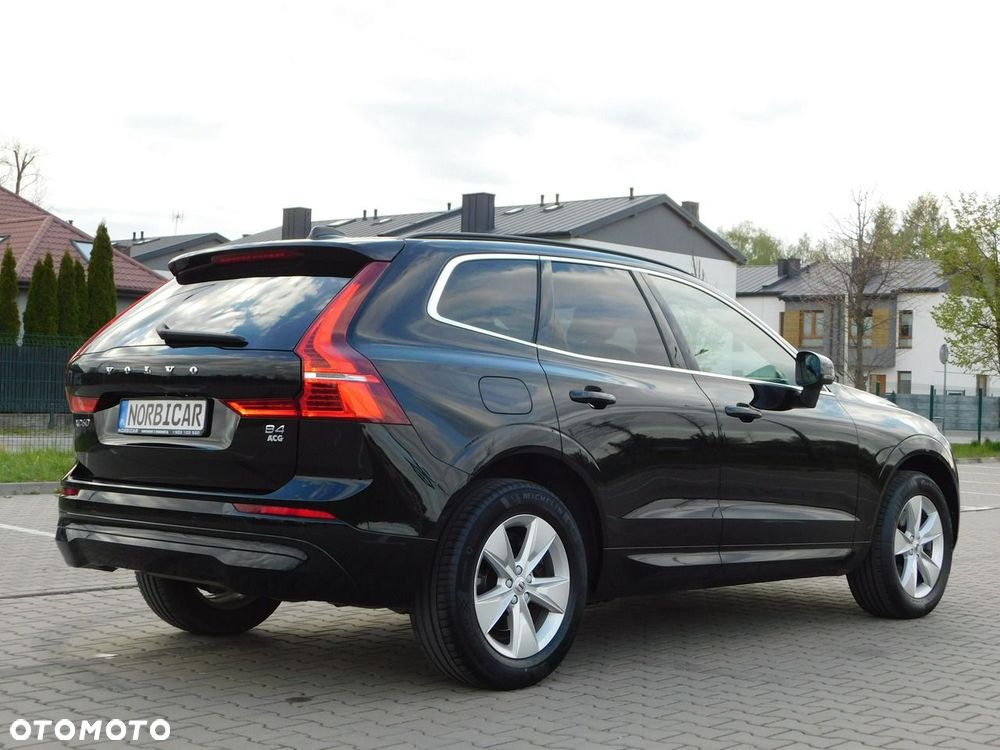 Volvo XC 60 B4 D Momentum Pro - 4