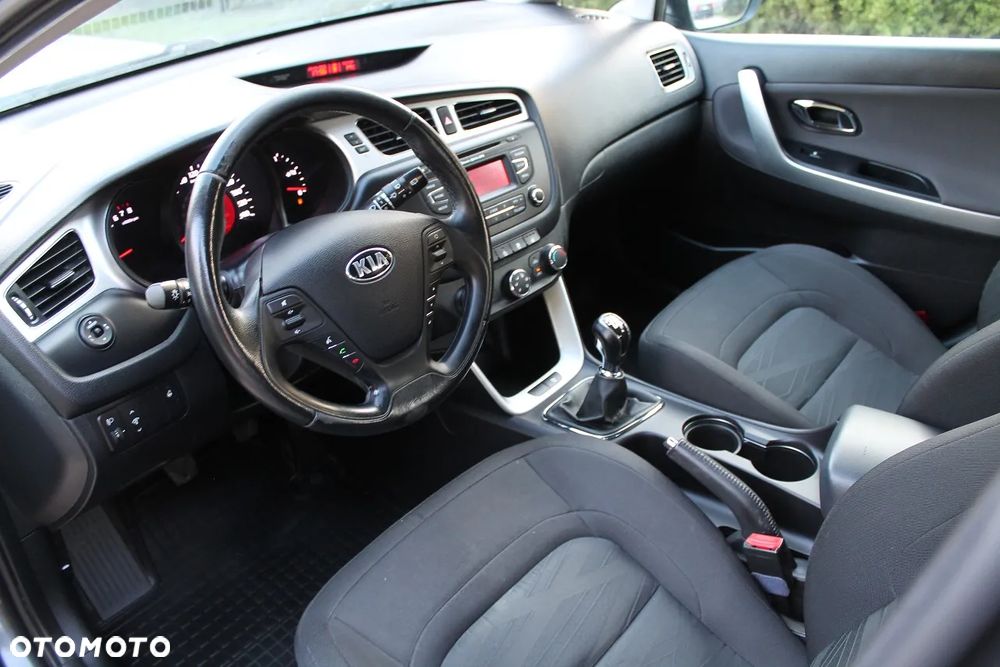 Kia Ceed 1.4 CVVT Attract - 11