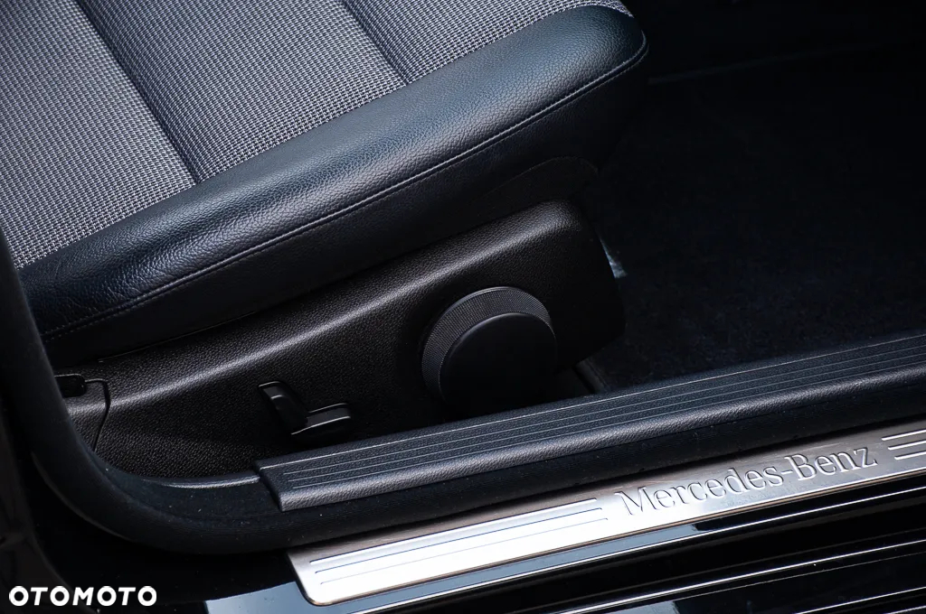 Mercedes-Benz Klasa C 180 T BlueEFFICIENCY Avantgarde - 38