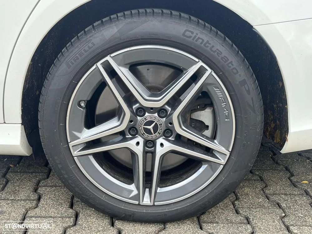 Mercedes-Benz E 300 de AMG Line - 11