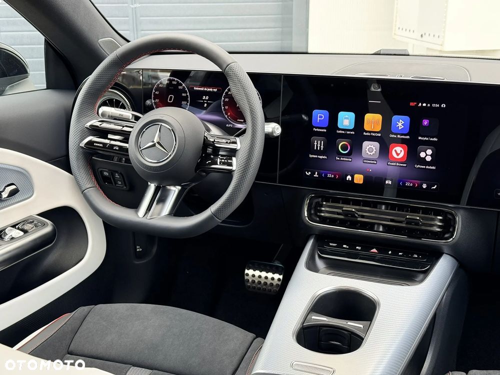 Mercedes-Benz CLA - 13