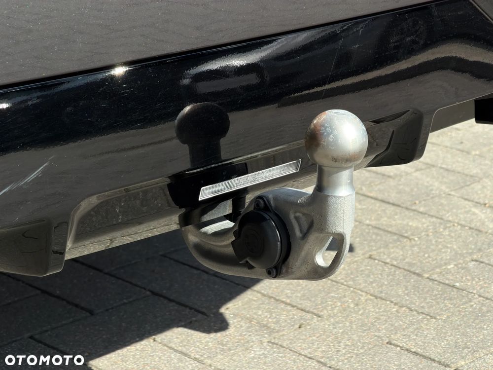 BMW Seria 5 520d xDrive - 13
