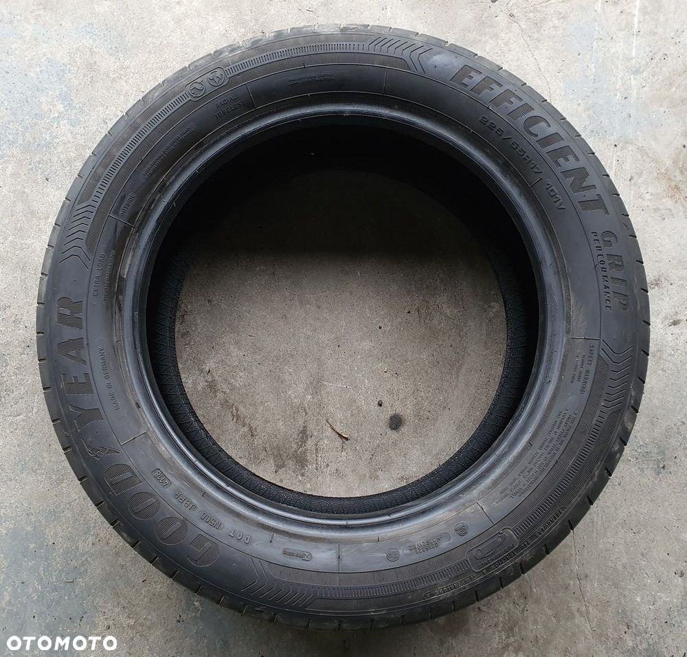 OPONA GOODYEAR EFFICIENT GRIP 225/55/R17 5MM LATO - 2