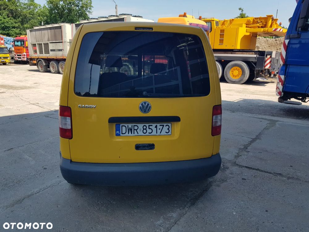 Volkswagen Caddy - 10