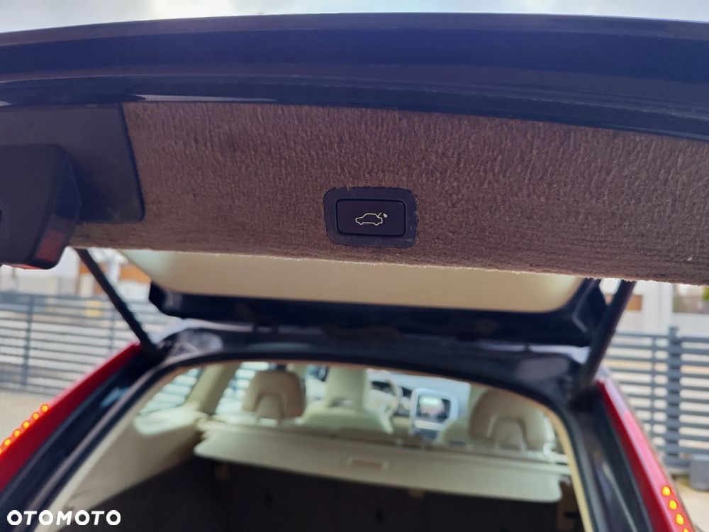 Volvo XC 60 D5 AWD Summum - 31