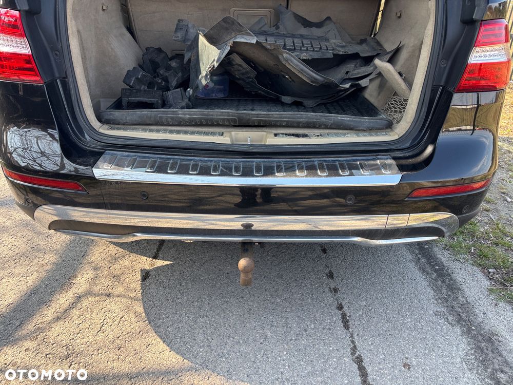 Mercedes-Benz ML - 25