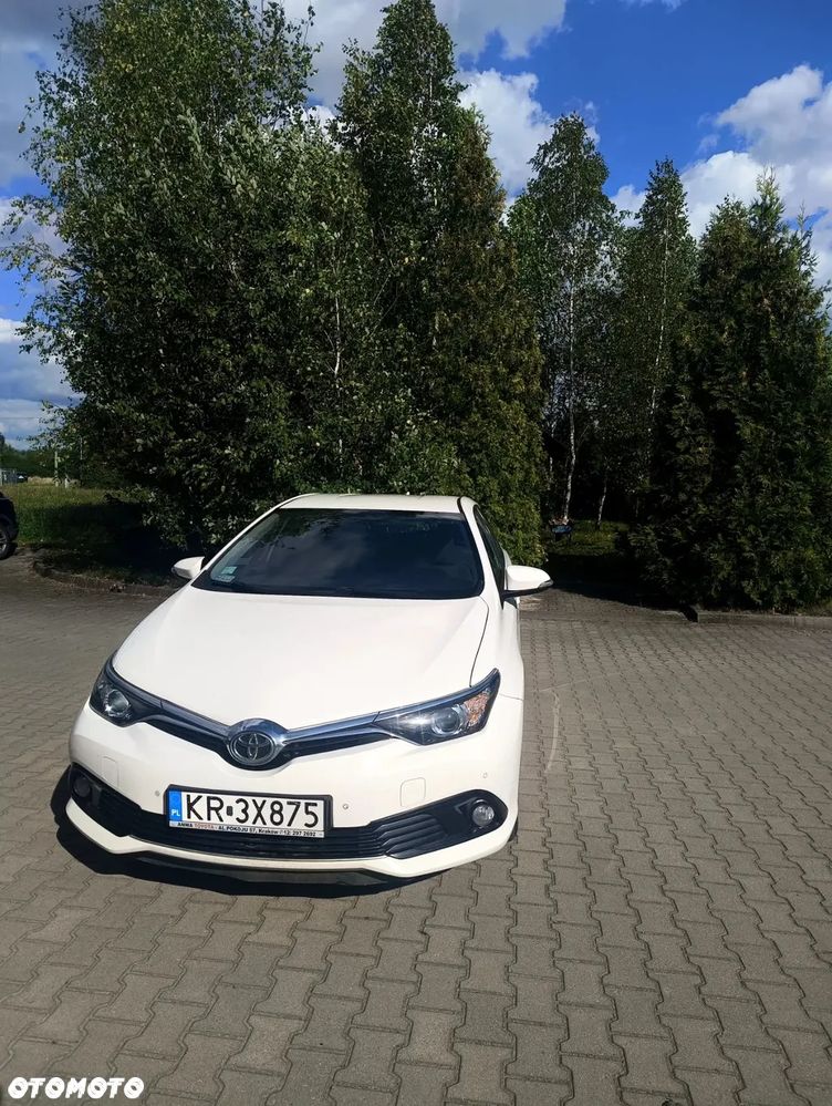 Toyota Auris 1.6 Premium - 5
