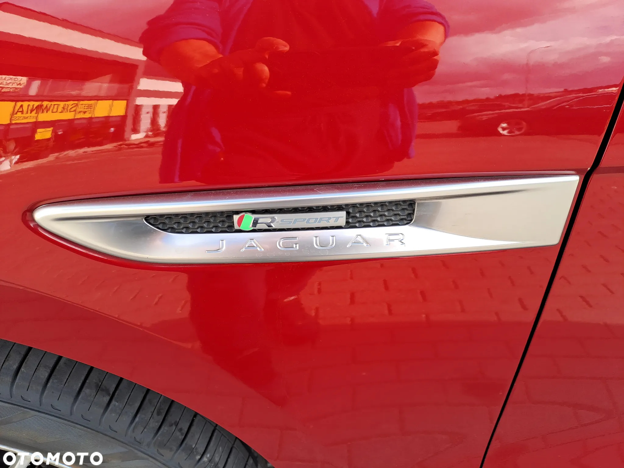 Jaguar F-Pace 2.0 i4D AWD R-Sport - 10