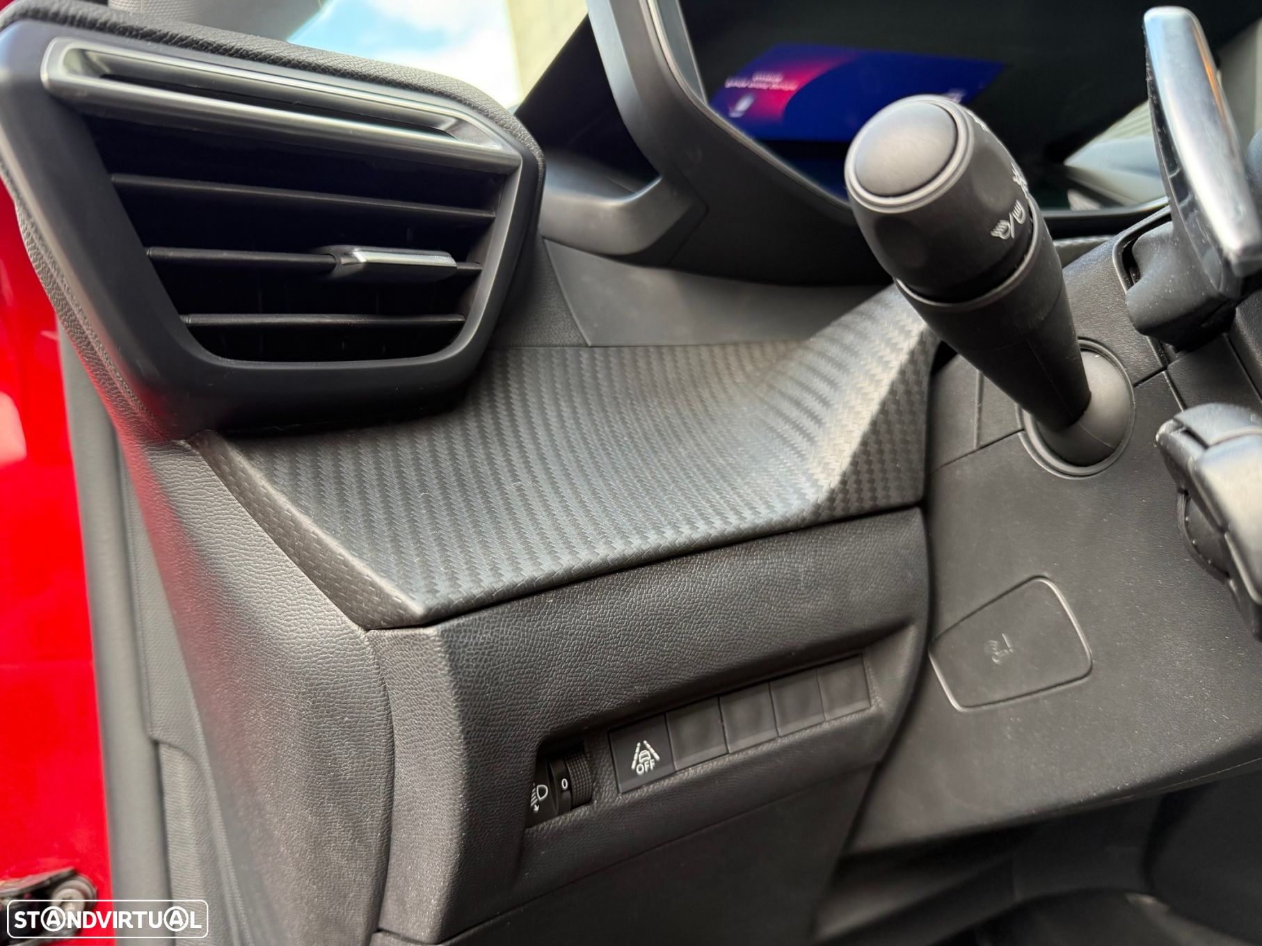 Peugeot 208 PureTech 100 EAT8 Allure - 12