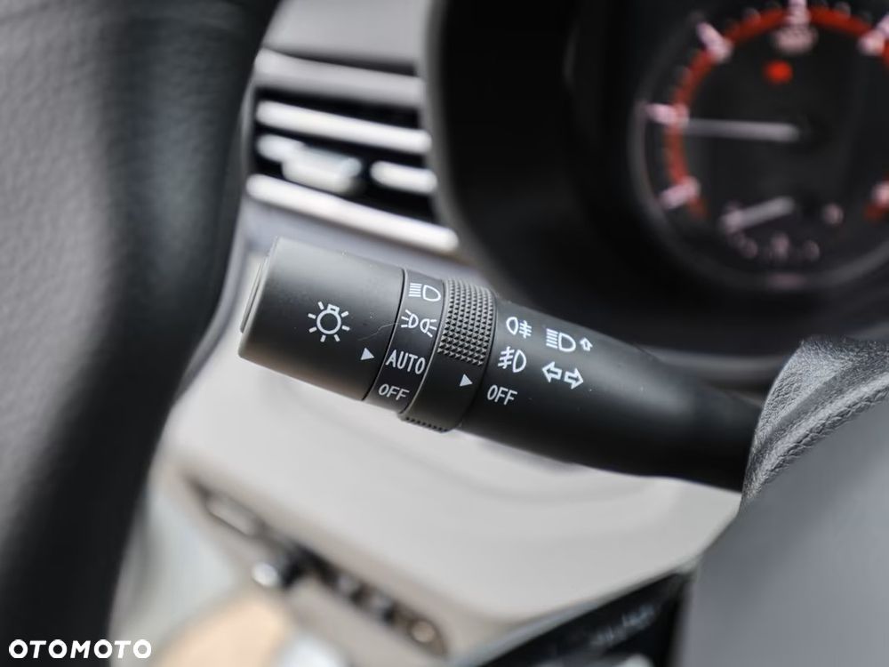 Maxus Deliver 9 L3H2 - 13