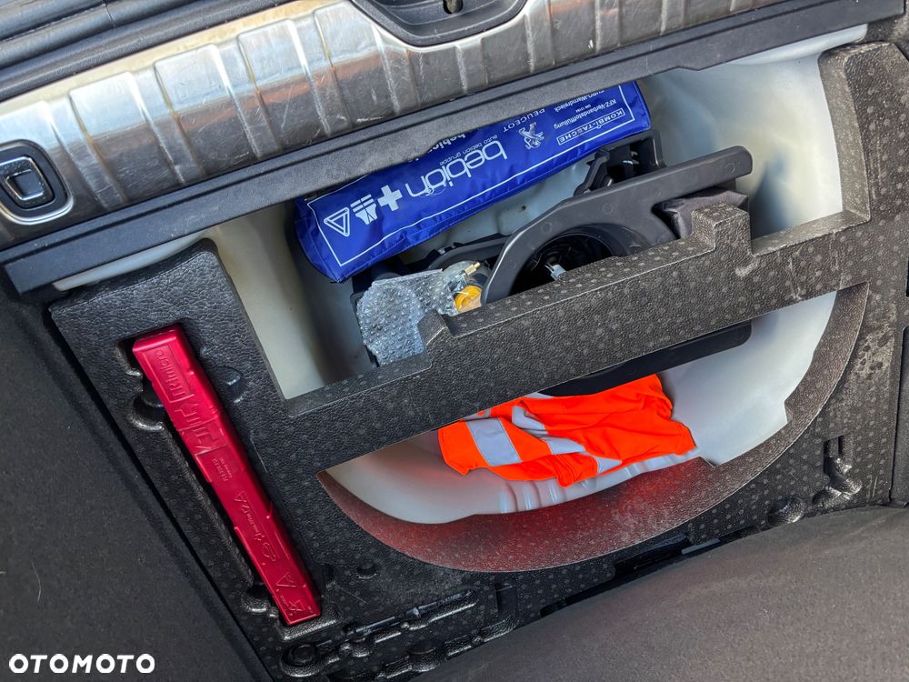 Peugeot 2008 PureTech 110 Stop&Start EAT6 GT-Line Edition - 18