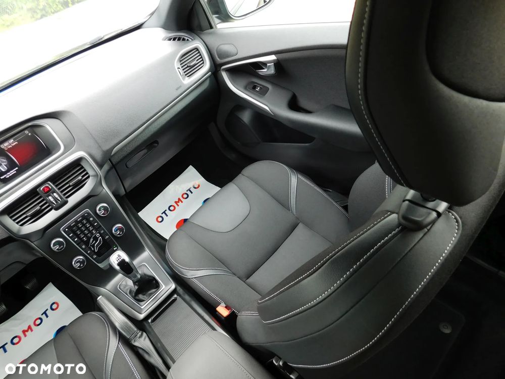 Volvo V40 T2 Kinetic - 9