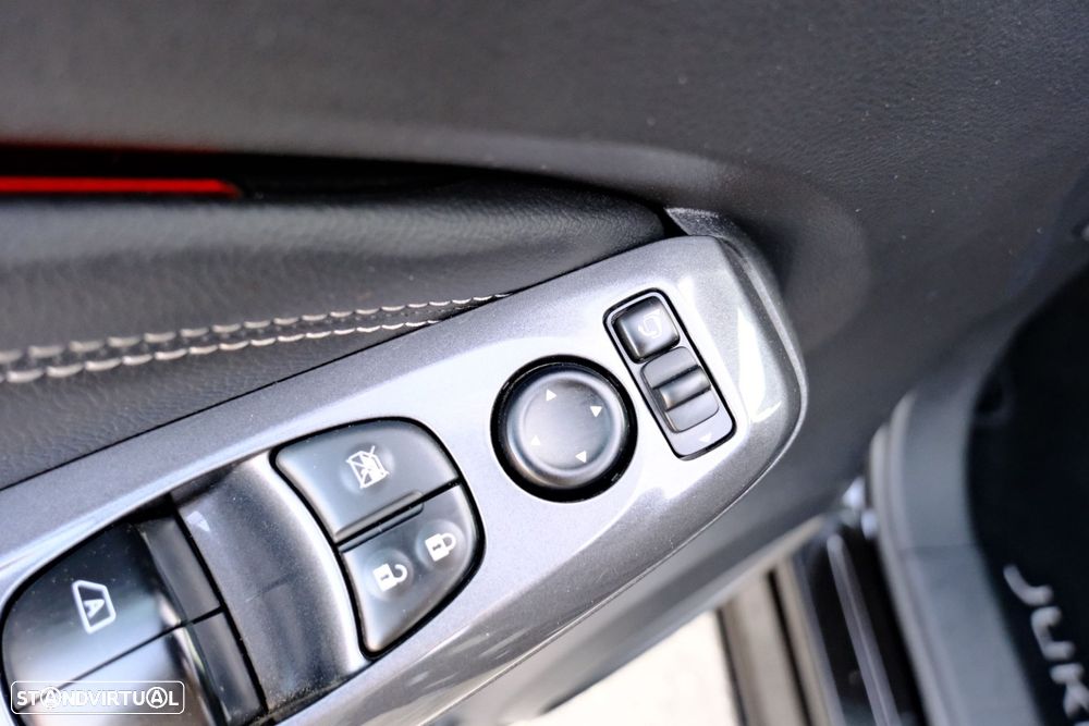 Nissan Juke 1.0 DIG-T N-Connecta Two Tone DCT - 29