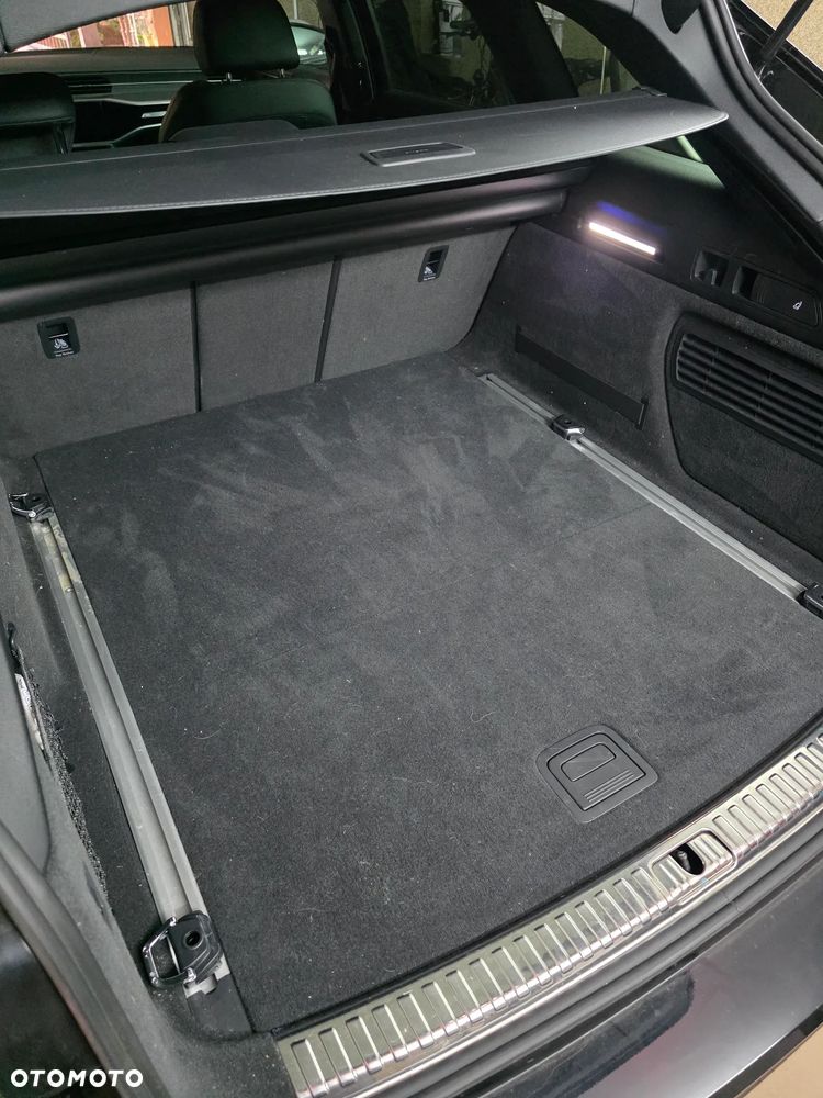 Audi A6 Avant - 16