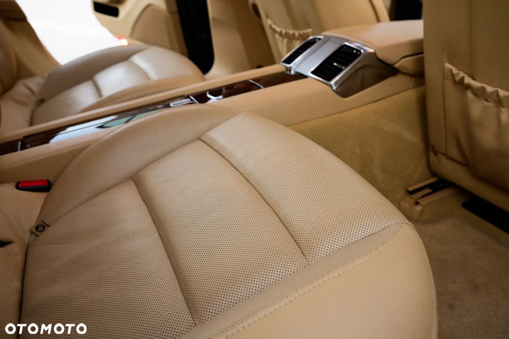 Porsche Panamera - 28