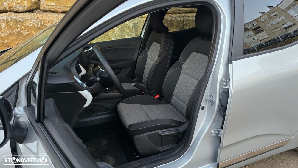 Renault Clio 1.6 E-Tech Full Hybrid Techno - 41