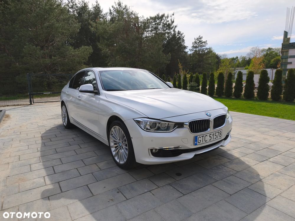BMW Seria 3 328i Luxury Line - 3