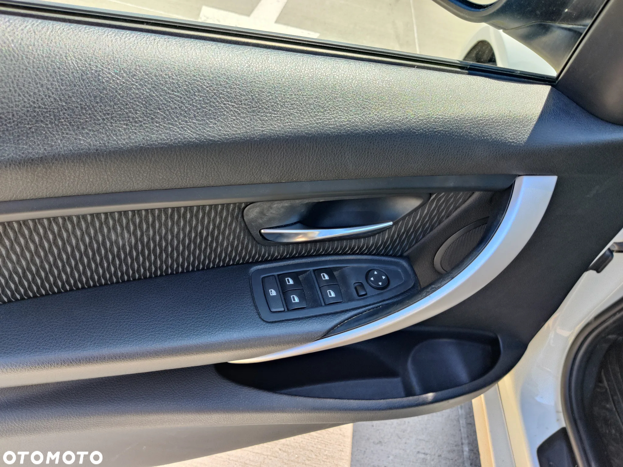 BMW Seria 3 316d Luxury Line EU6 - 40