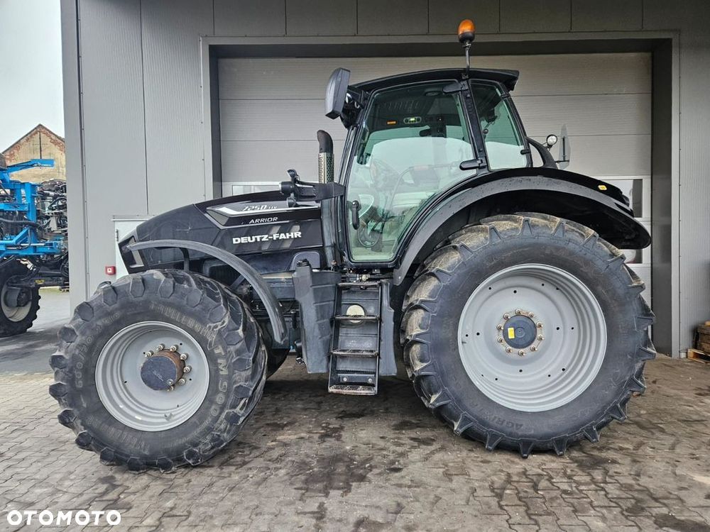 Deutz-Fahr Agrotron Warrior 7250TTV - 7