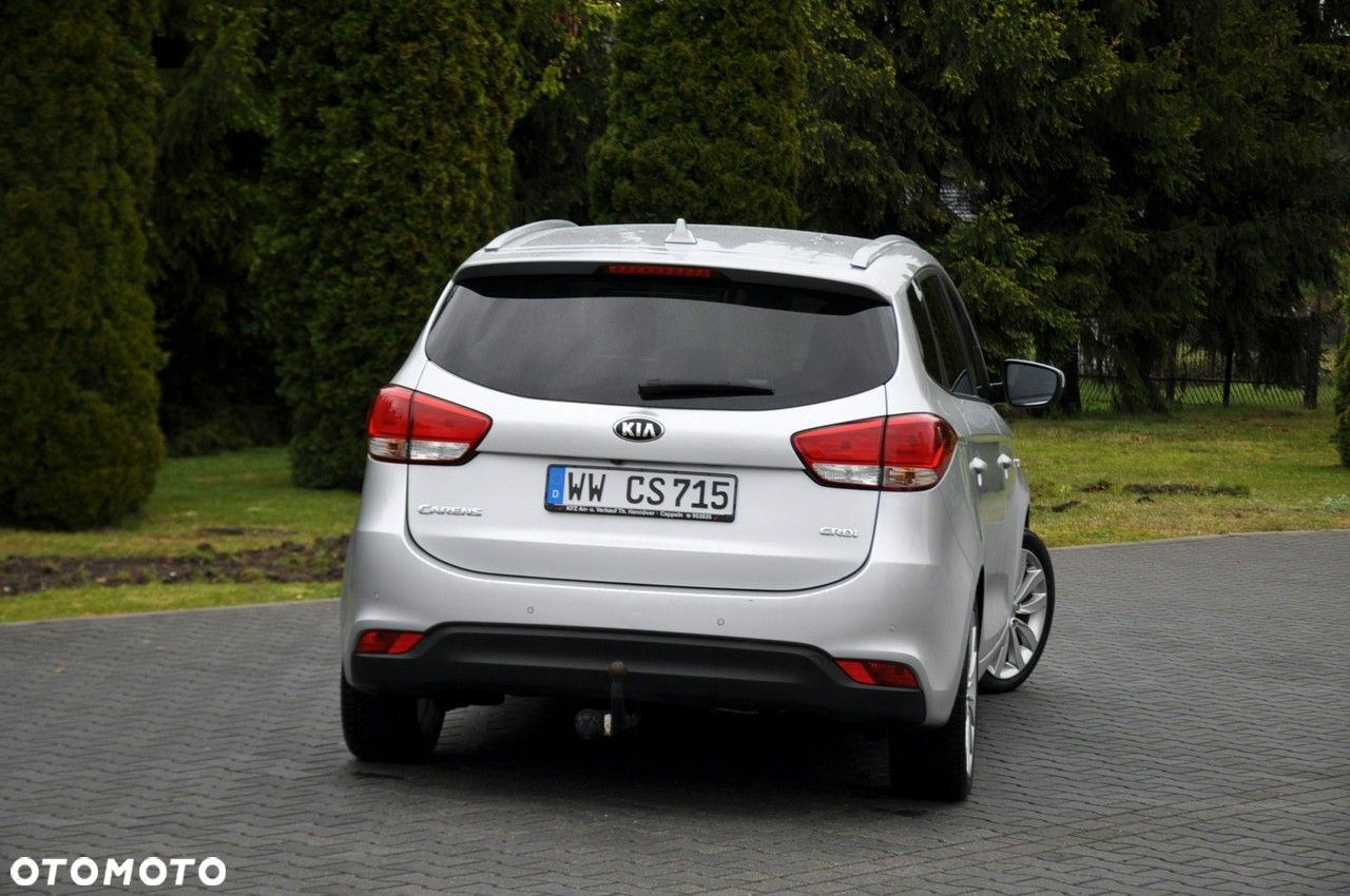 Kia Carens - 7