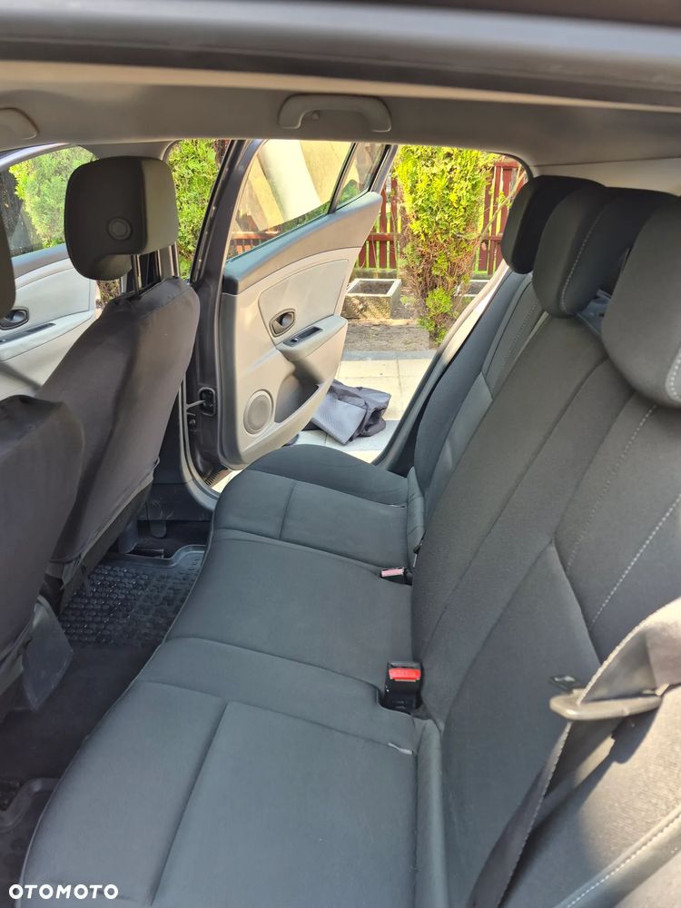 Renault Megane 1.5 dCi Authentique - 7