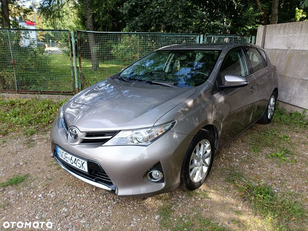 Toyota Auris 1.6 Luna - 6