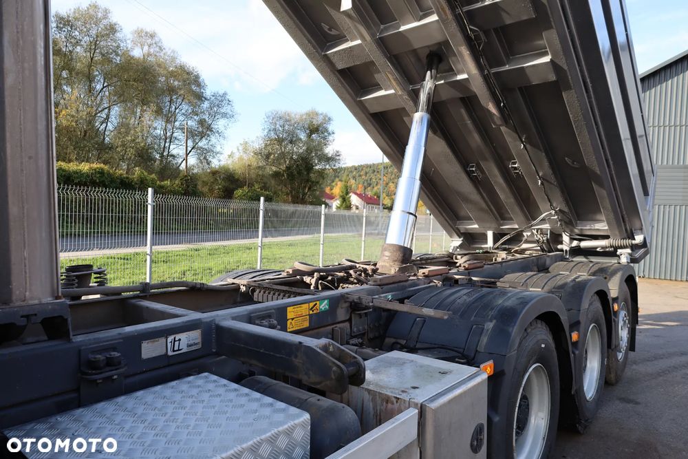 Volvo FMX 500 - 15