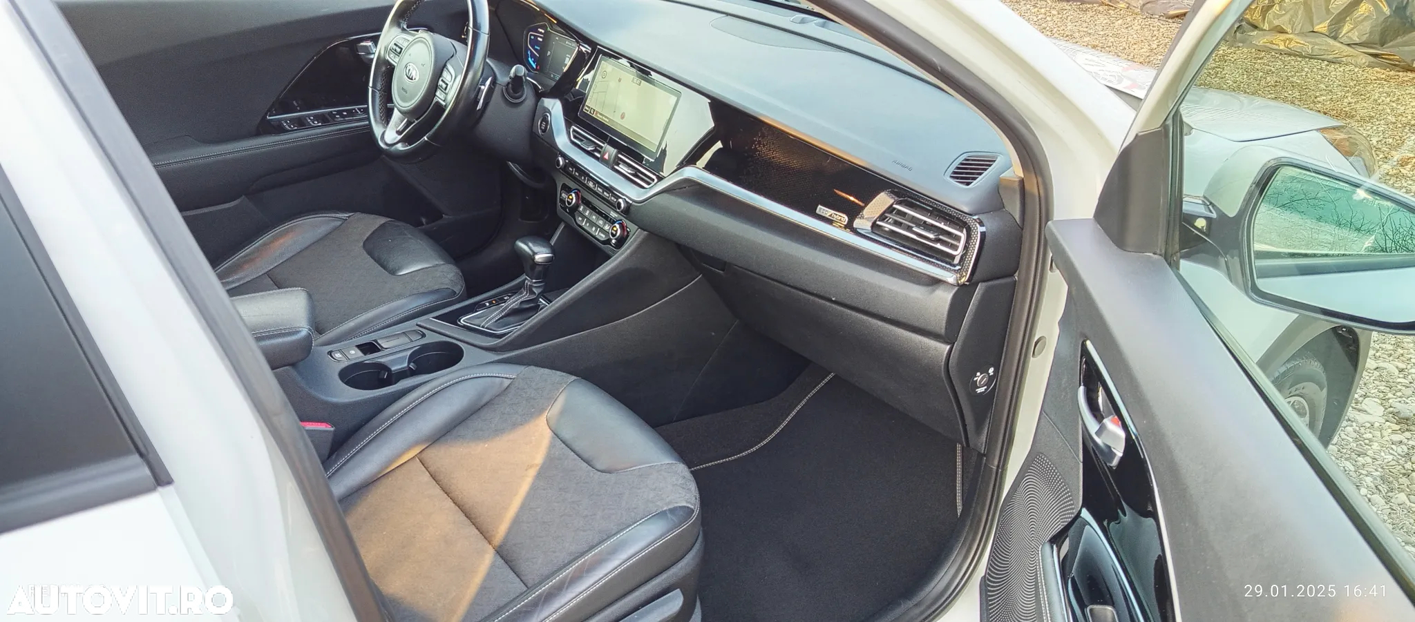 Kia Niro 1.6 GDI 2WD Aut. Spirit - 16