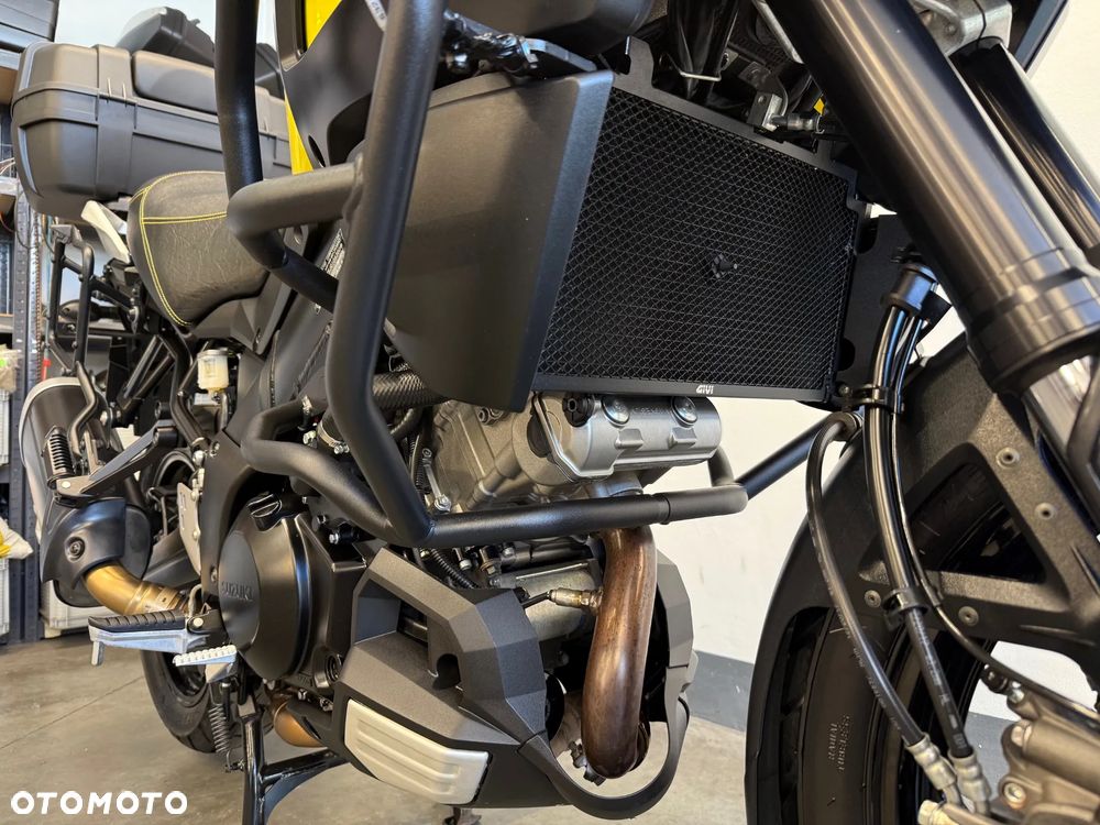 Suzuki V-STROM - 18