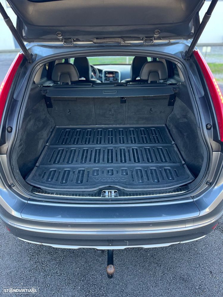 Volvo XC 60 D4 AWD Geartronic Summum - 17