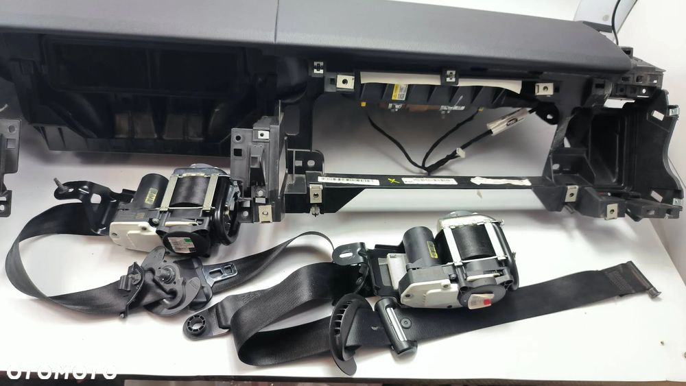 Land Rover Range Rover L405 4.4 D automat 2014 Deska rozdzielcza - 3