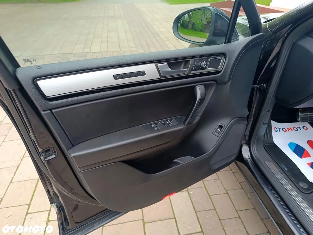 Volkswagen Touareg - 21