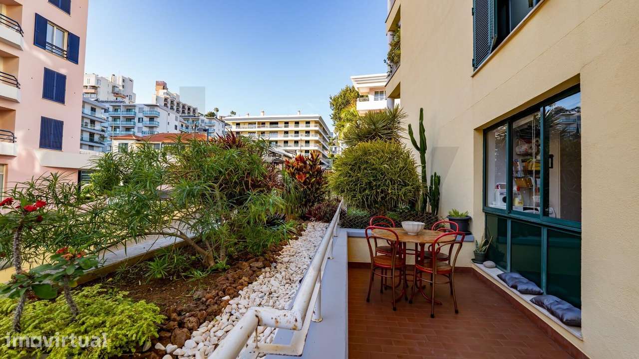 Apartamento T3 com terraço | Casa Branca – Lido, Funchal - Grande imagem: 2/32
