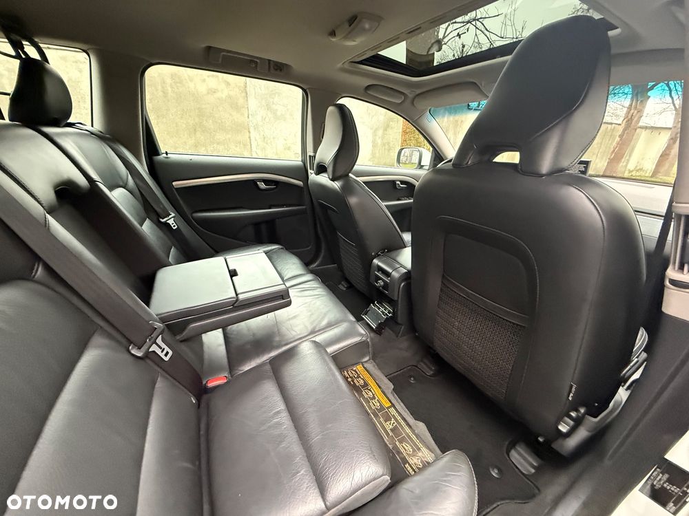 Volvo XC 70 D5 AWD Summum - 12