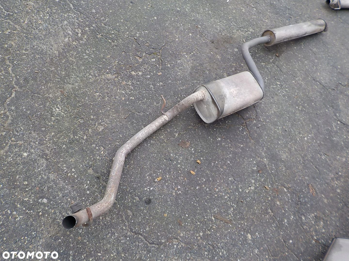 tłumik końcowy środkowy ford c-max mk1 2,0 16v 2009r - 1