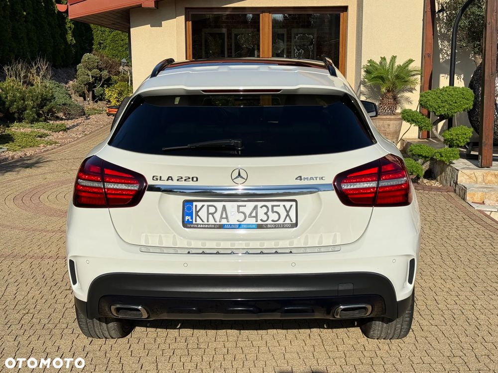 Mercedes-Benz GLA 220 4-Matic AMG Line - 6