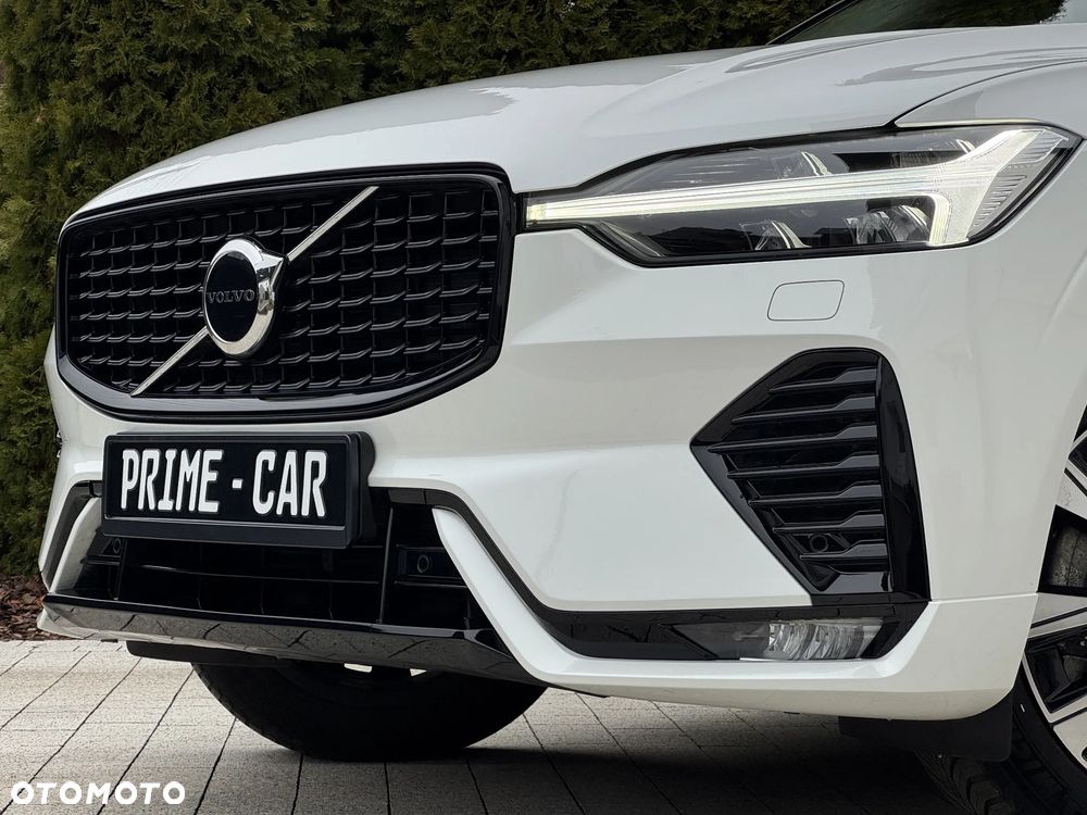 Volvo XC 60 B4 D Plus Dark - 39