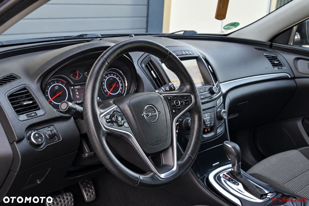 Opel Insignia - 18