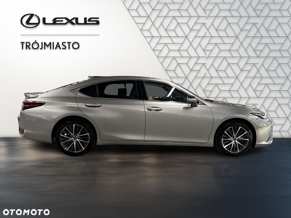Lexus ES 300h Business Edition - 6