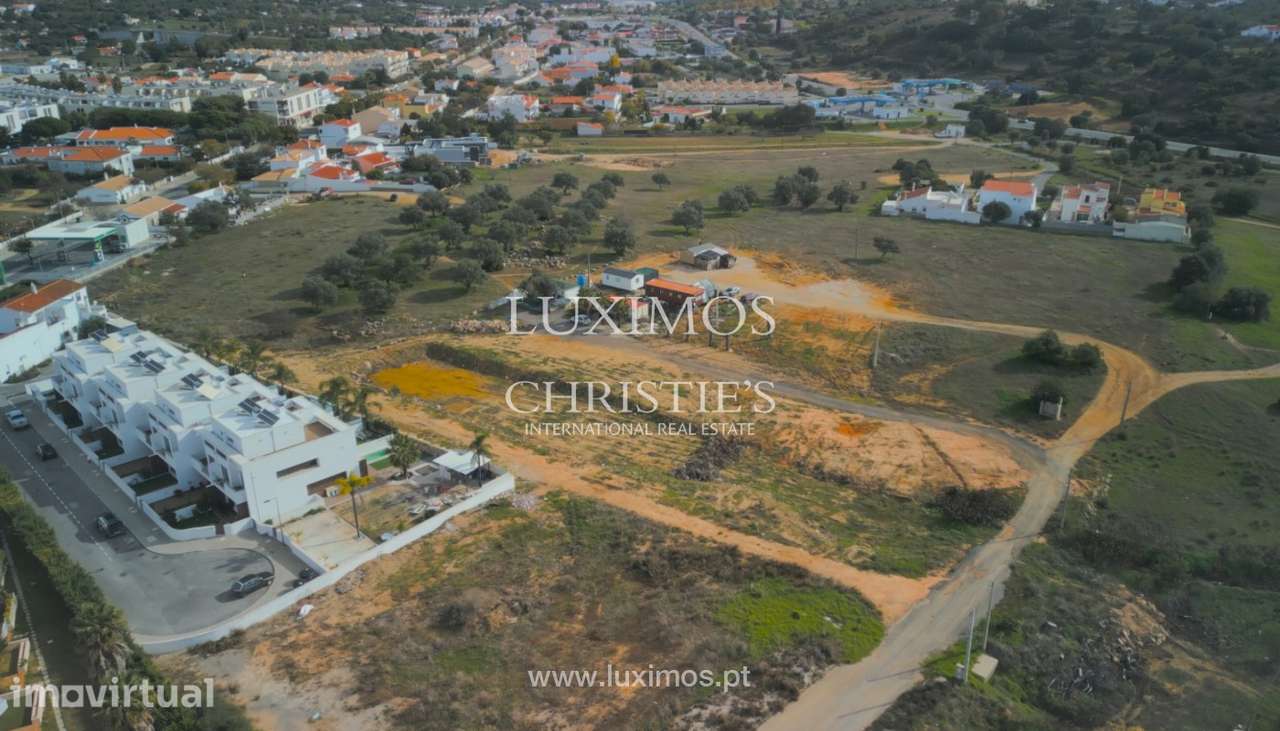 Amplo terreno para venda em Albufeira, Algarve - Grande imagem: 3/12
