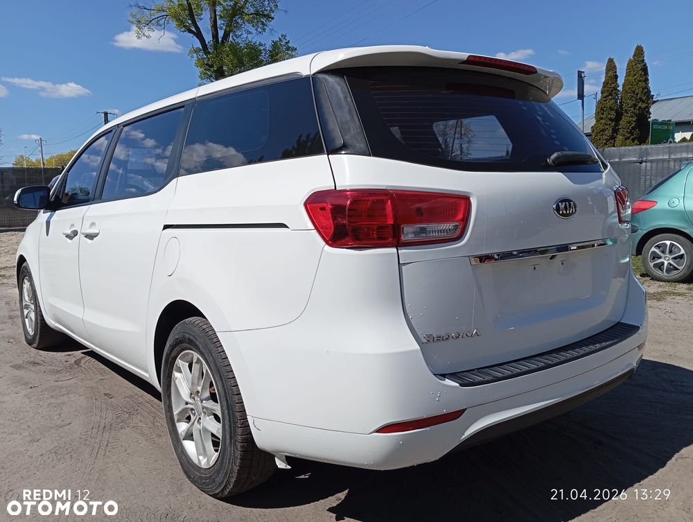 Kia Sedona - 20