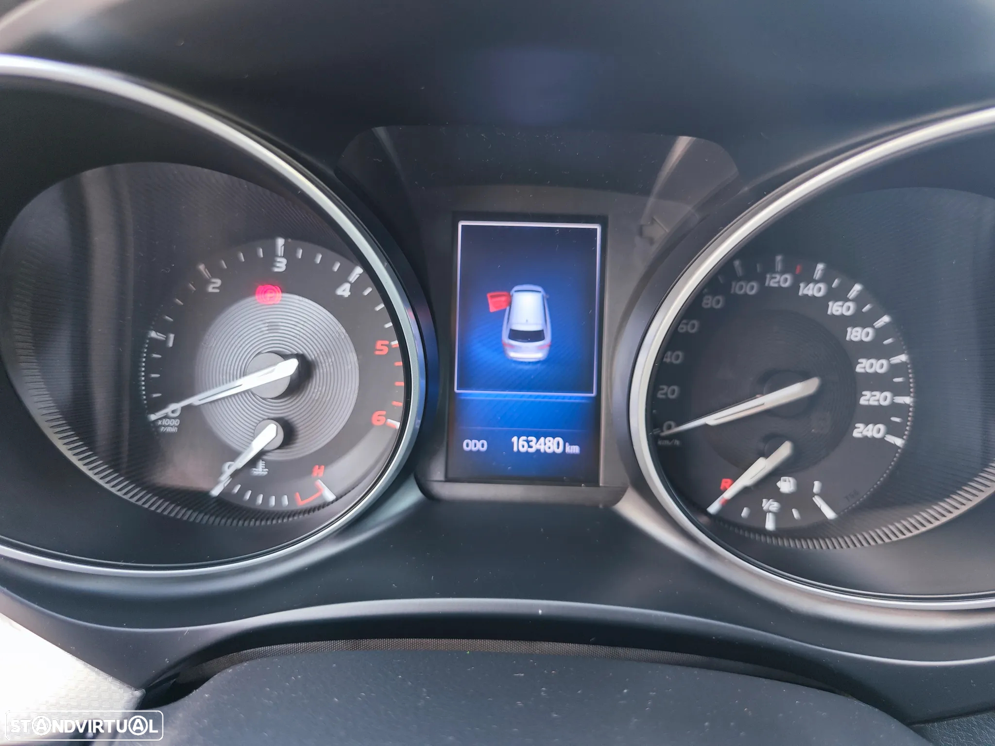 Toyota Avensis Touring Sports 2.0 D-4D Luxury+GPS - 15