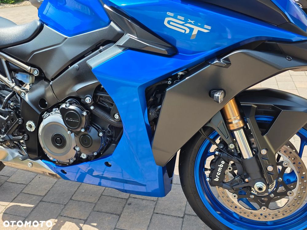 Suzuki GSX 1000 - 17